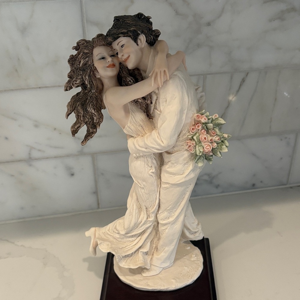 Guiseppe Armani be my love Romantic Couple Embrace Sculpture - Cream and Brown